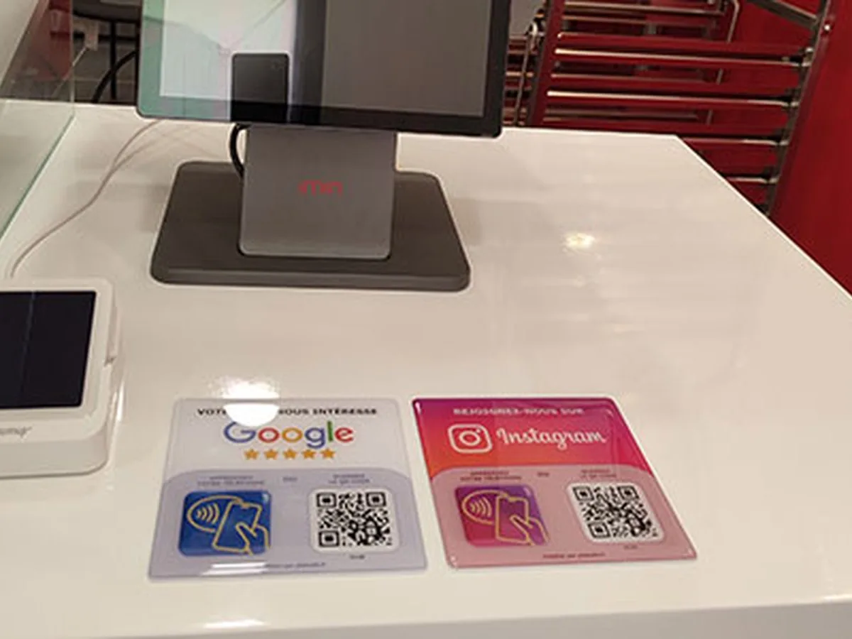 Plaque NFC Google avis chez restaurant